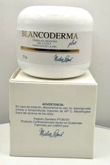 Blancoderma Plus, texture crème légère facilitant l’application et pénétration rapide