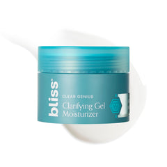 Bliss Clear Genius, bouteille pompe, offre une sensation légère pour peau nette et fraîche.