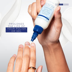 Application précise sur cuticules et peau sèche avec la crème Blue Cross.