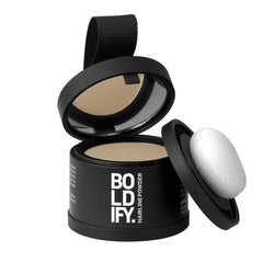 Boldify Hairline Powder sur applicateur, couverture précise et rapide des racines.