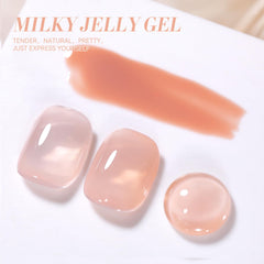 Échantillon Jelly Nude Born Pretty translucide sur ongles.