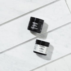 Pot Crème Jour Brickell Homme pour peau hydratée et prête à affronter la journée.