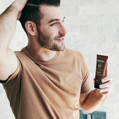 Ingrédients clés geranium, coco et aloe dans le Gel Clarifiant Brickell.