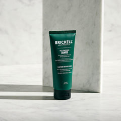 Brickell Shampoing-renforcement: cheveux plus forts et brillants après utilisation.