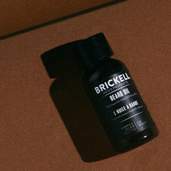 Ingrédients naturels Brickell Beard Oil: argan, jojoba et vitamine E pour hydratation durable.