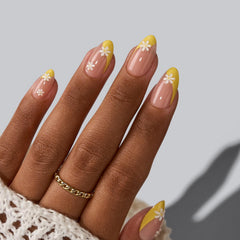 BTArtbox Daisy semi-transparent nails blend naturally with real nails.
