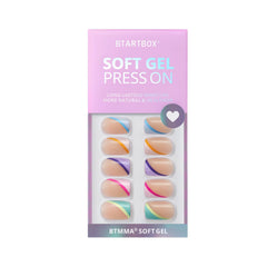 Ajustement parfait: les ongles autocollants restent en place pendant les tâches quotidiennes.