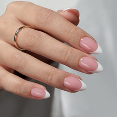 BTArtboxnails XCOATTIPS – collage gel rapide pour une tenue durable et chic.
