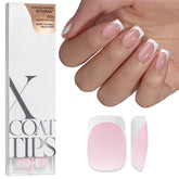 BTArtboxnails XCOATTIPS: ongles français, petits carrés soft gel, look élégant et naturel.