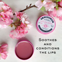 C.O. Bigelow Sakura Rose Salve : application facile sur les lèvres