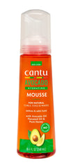Cantu mousse hydratante à l’avocat – définition des boucles sans croquant.