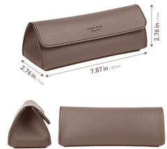 Pinceaux et maquillage rangés grâce à la pochette compacte Carrotez.