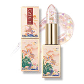 Catkin baume à lèvres dans emballage couture, hydratation douce et élégante.