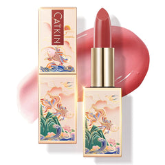 CATKIN Baume Lèvres Coloration Hydratant révèle une teinte personnalisée et une hydratation durable.