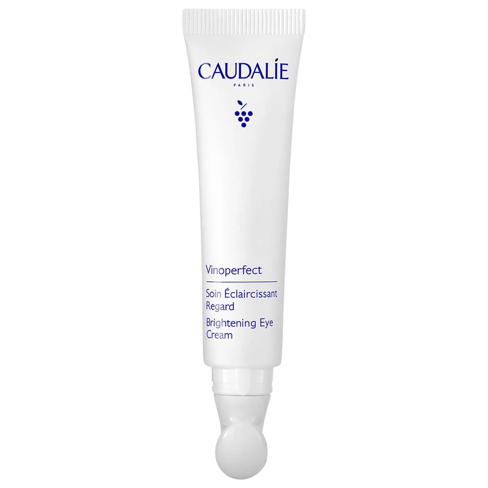Caudalie Vinoperfect cernes brillants démontrant l'effet éclaircissant et hydratant.