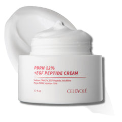Bouteille pompe CELDYQUE PDRN prête pour une application hygiénique.