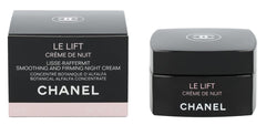 Visage lumineux au réveil après CHANEL Le Lift Crème de Nuit 50 g