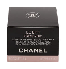 CHANEL Le Lift Crème Yeux – application autour du regard pour un effet frais.