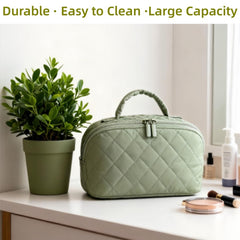 Chasefun Petition makeup bag shows organized compartments for cosmetics.
