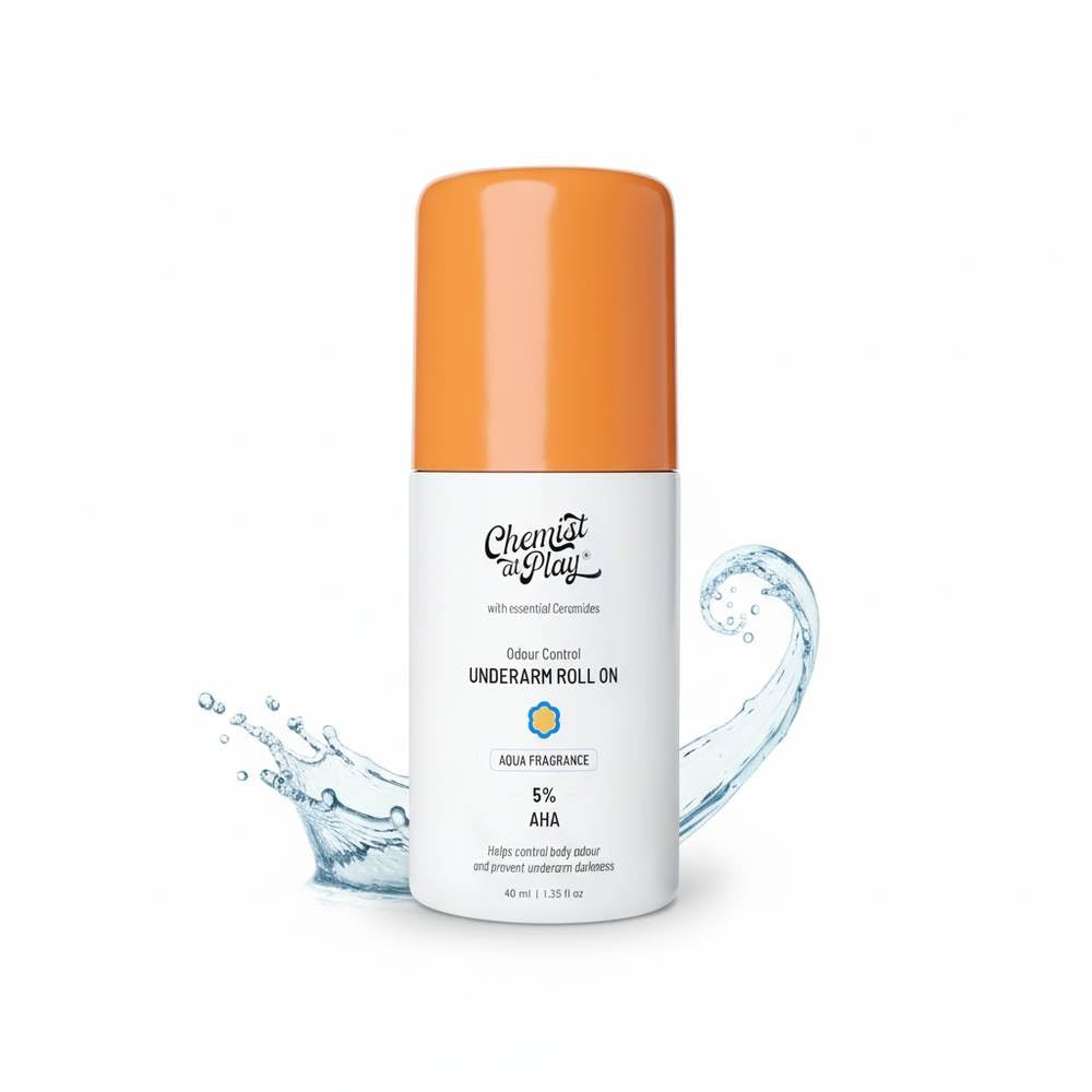 Chemist at Play UnderArm Roll-On: application exfoliante douce après douche pour peau uniforme.