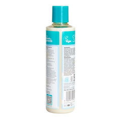 Childs Farm coco-nourish aide à définir les boucles des cheveux des enfants.