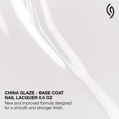 China Glaze CG Strong Adhesion Base Coat assure une adhérence renforcée en profondeur.