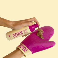 Coco & Eve Sunny Honey Bali : application en mouvements circulaires pour bronzage homogène