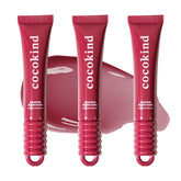 Cocokind Baume Lèvres Ceramides, texture lisse et hydratante.