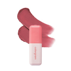 COLORGRAM Lucky Berry sur les lèvres, fini velouté et naturel.