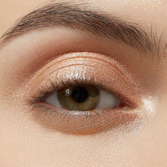 ColourPop Shadow Stix, précision grâce au taille-crayon intégré.