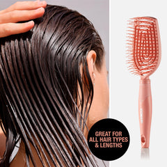 Conair brosse écologique – plastique recyclé à 85% pour une routine responsable.