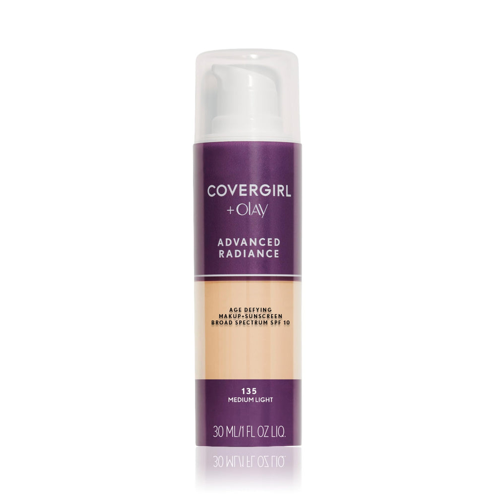 COVERGIRL Advanced Radiance: flacon pour une application homogène et peau lumineuse.