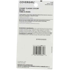 CoverGirl Blush Rose Silk 540, application sur les joues, couleur durable.