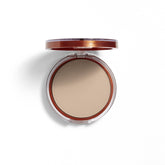 CoverGirl Poudre Clean Pressed teinte 130 Classic Beige, fini naturel.