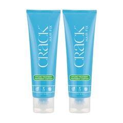 Crack Hair Fix montre le versement de la bouteille pour une application précise.