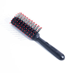 Cricket brosse tunnel embouts boules renforcés pour une tenue efficace.