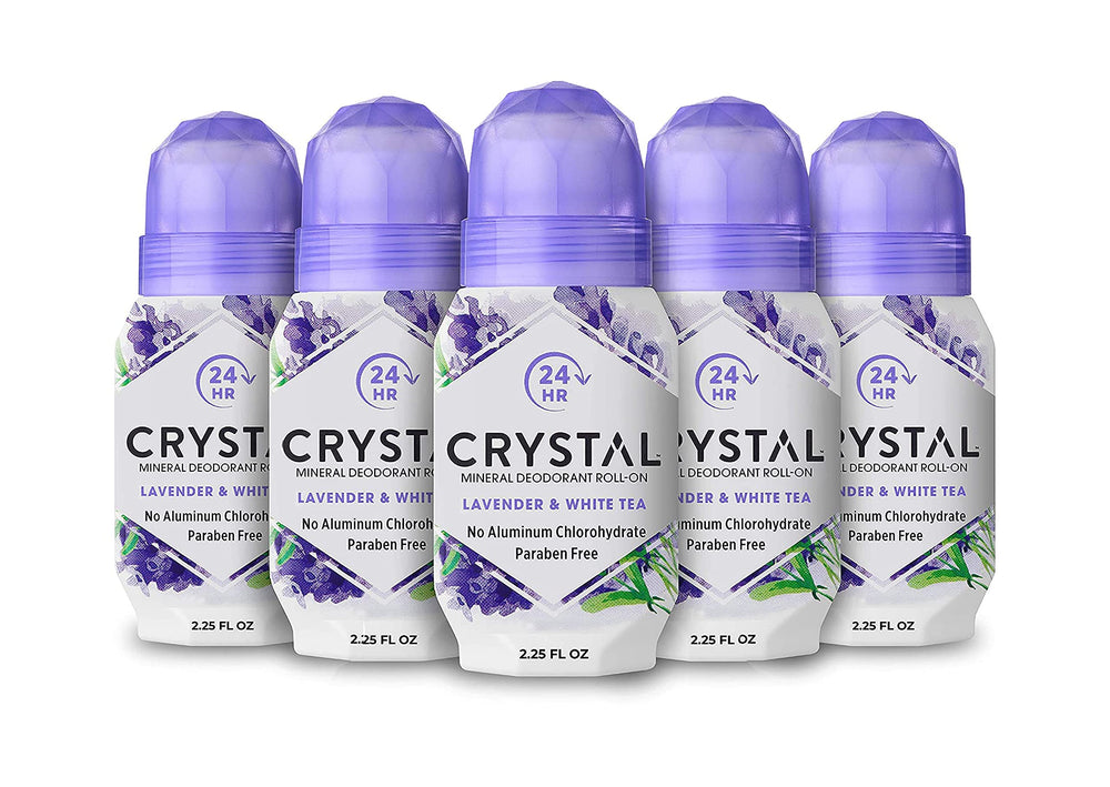 Crystal Essence déodorant roll-on lavande-thé blanc, bouteille prête à l'emploi pour une fraîcheur durable.