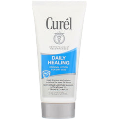 Lotion Curel compacte prête pour la poche, idéale en voyage.