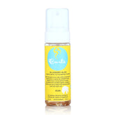 Curls Blueberry Bliss appliquée sur les boucles pour une définition douce et volumineuse
