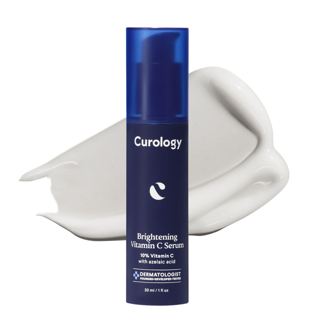 Curology sérum vitamine C bouteille texture laitée pour teint lumineux.