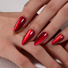 CurvLife effet oeil-de-chat rouge brillant, look glamour.