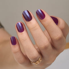 Curvlife ongles press-on avec étui de rangement facile à transporter.