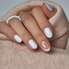 CurvLife ongles presse oval milky-nude avec cœur pour un look romantique immédiat