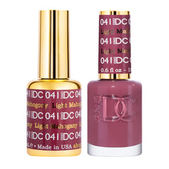 Daisy DND DC Gel Polish Set Red Collection swatch bottle displaying rich pigment