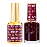 Daisy DND Wineberry gel polish bottle close-up shows rich pigment for lasting color.