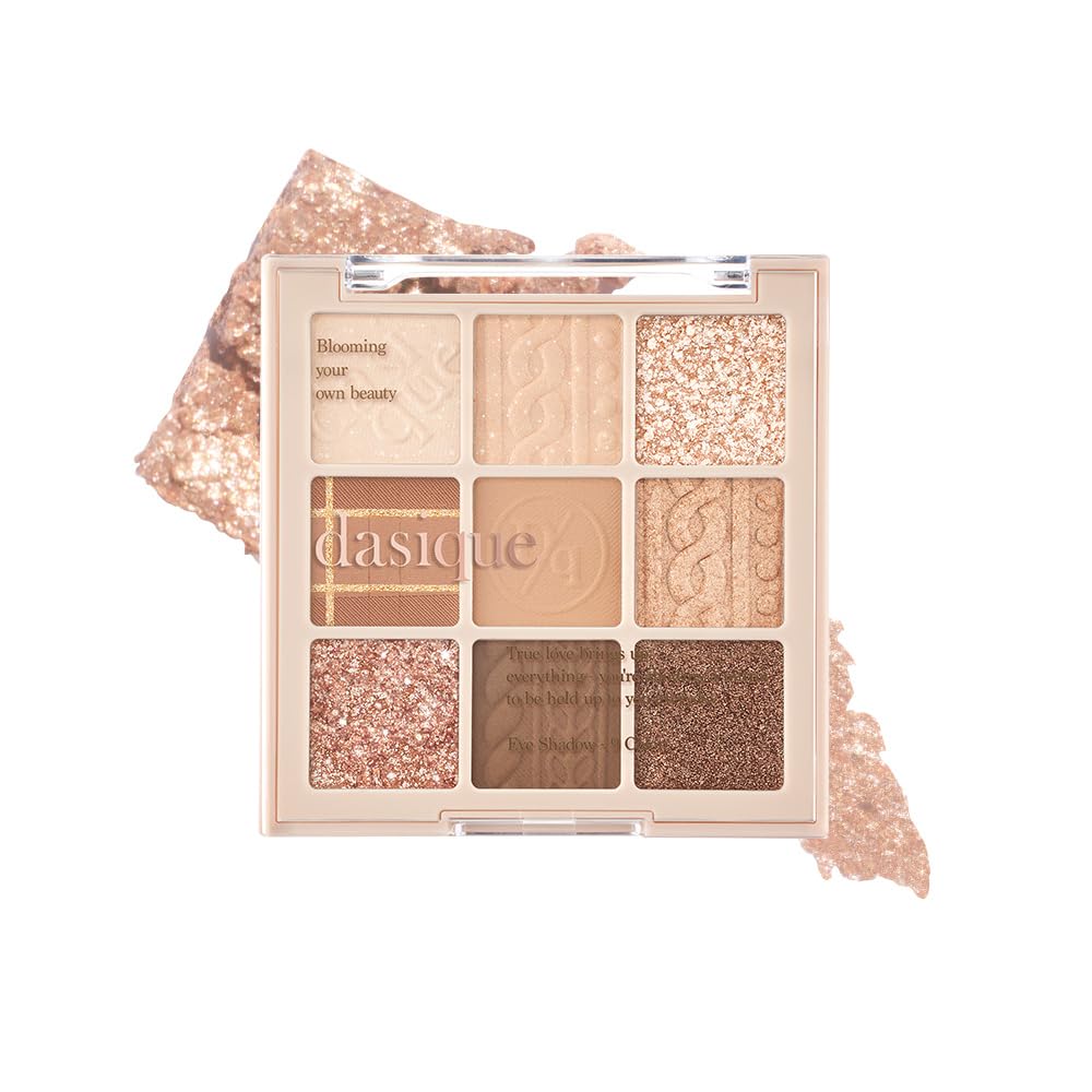 Palette dasique n°15 Beige Knit dans son coffret, prêt à emporter pour un look rapide