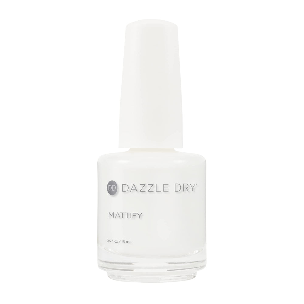 Dazzle Dry Étape 4 – couche sup mat sur ongle pour fini durable.