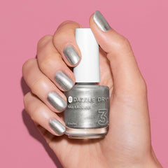 Système Dazzle Dry à quatre étapes : préparation, base, vernis, couche supérieure.