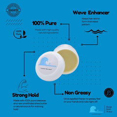 Texture non grasse de Deep Dish Wave Pomade sur doigt.