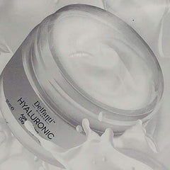 Delfanti-Milano texture crème nuit, application visage et cou, hydratation nocturne.